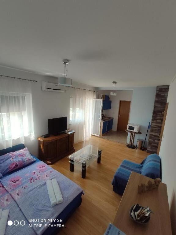 Apartments Antonija - Fitness Vinišće المظهر الخارجي الصورة