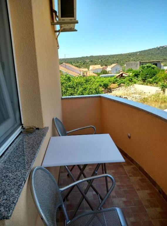 Apartments Antonija - Fitness Vinišće المظهر الخارجي الصورة