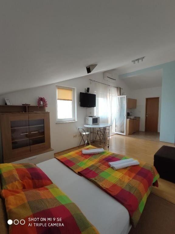 Apartments Antonija - Fitness Vinišće المظهر الخارجي الصورة